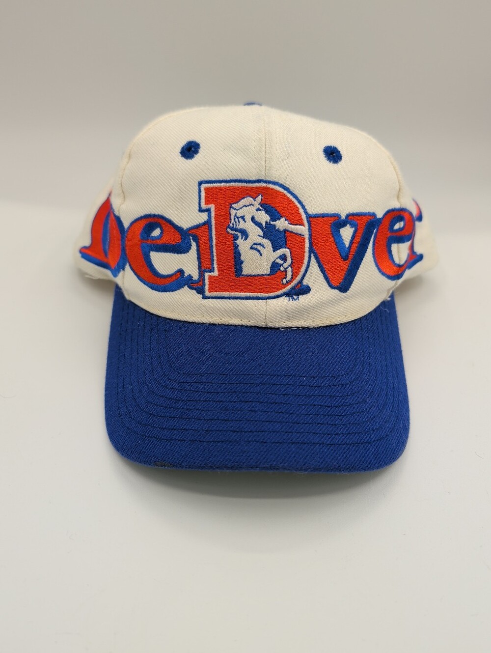 VTG Denver Broncos SnapBack Logo 7 Wrap Spell Out NFL Football White / Blue 90s